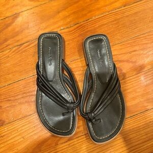 Amanda Smith Black Knotted Leather Strap Slide Sandals